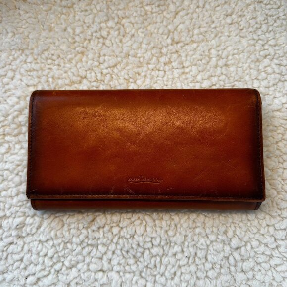 Safe Harbor RFID 'Antique' Slim Kiss Clasp Clutch Wallet - Picture 2 of 6